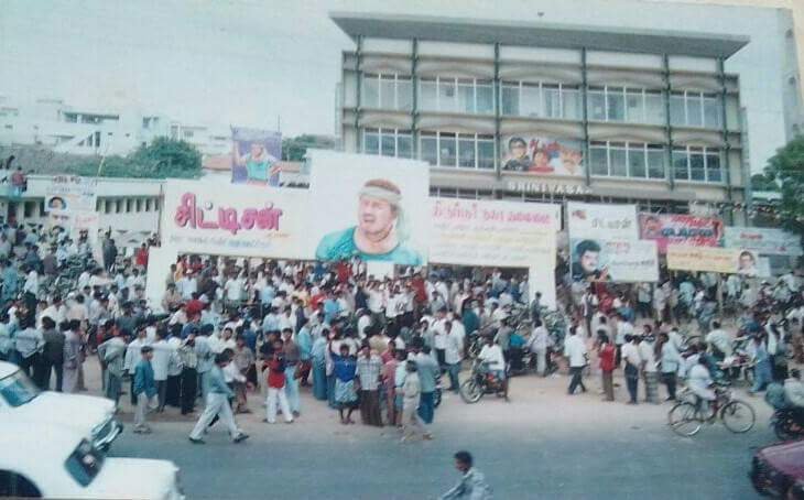 KMTBG_FC's tweet photo. அந்த காலத்தில் Citizen ரிலீஸ் ஆன hype  vera level 🔥
Rajini, Kamal, Vijayakanth படங்களுக்கு இருந்த மாதிரி oru periya opening .👑

இன்றும் Citizen என்ற பெயர் கேட்டாலே சிலிர்ப்பு. 👑
தல... ஐ லவ் யூ தல! ❤️‍🔥”
#AK64 https://t.co/mehlJcnH4b