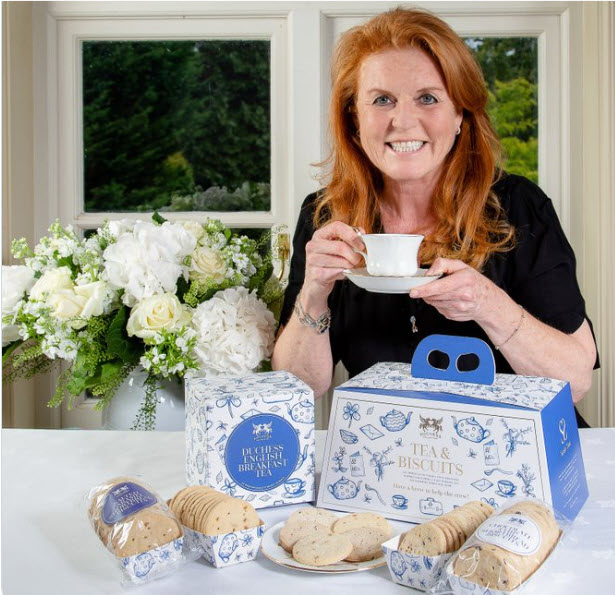 fireflysonata's tweet photo. @M_Steeples @HerRoyalHeinous ๐คI bet she has having English tea with Meghan in Portugal. https://t.co/URsPSjyDzU