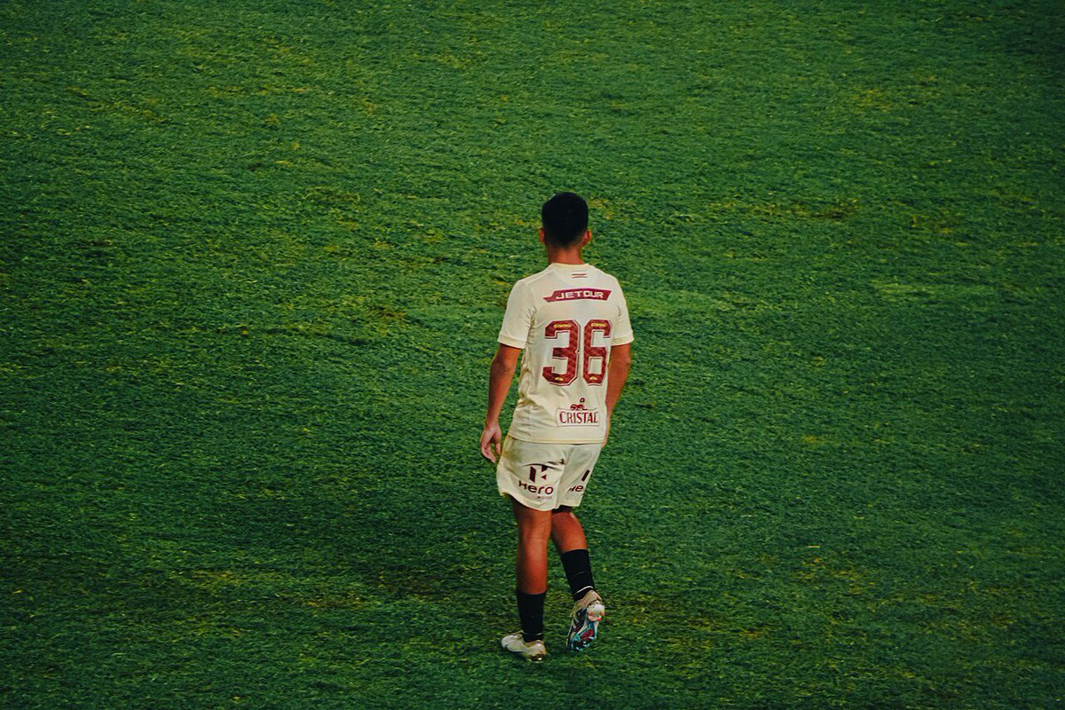 MiPasionNoTCura's tweet photo. Tic tac ⏳️
Tic tac ⏳️  PQ36  🤩

☛ Es increíble el Odio y/o TRAUMA del frente (Alianza Lima💩) hacia Piero Quispe y..., bueno, lo que hizo en el 2023 en Matute es comprensible.🏟️❄️🐧🤷

#UnaHistoriaDeGrandeza #GrandeHayUnoSolo  #MiPasionNoTieneCura #Universitario #YdaleU https://t.co/dW25kqvvHZ