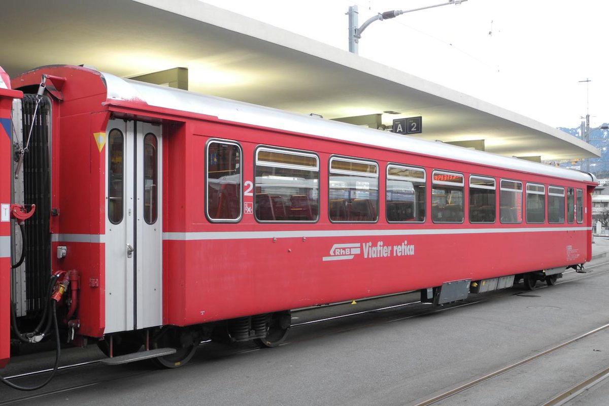 rhbge66nr701's tweet photo. レーティッシュ鉄道
B2261 20071230St.Moritz
B2273 20121231Chur
#RhätischeBahn
#RhB
#レーティッシュ鉄道 https://t.co/aIIxp4fDsc