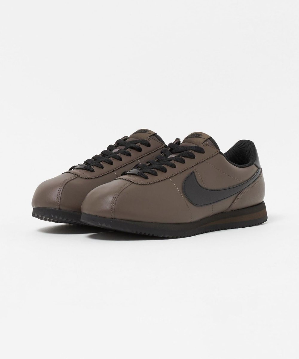 BEAUTYandYOUTH's tweet photo. ダークカラーで楽しむ、大人顔
＜NIKE＞コルテッツ 

ナイキの名作「CORTEZ」が落ち着いたダークトーンで登場。
デニムでカジュアルに、スラックスでクリーンに…幅広いスタイルに馴染みます。

➤26～29cm展開
➤ビューティーアンドユース一部店舗にて
➤詳細＆取り扱い店舗 https://t.co/Oidovt2WnR https://t.co/7DbNgd7P2P