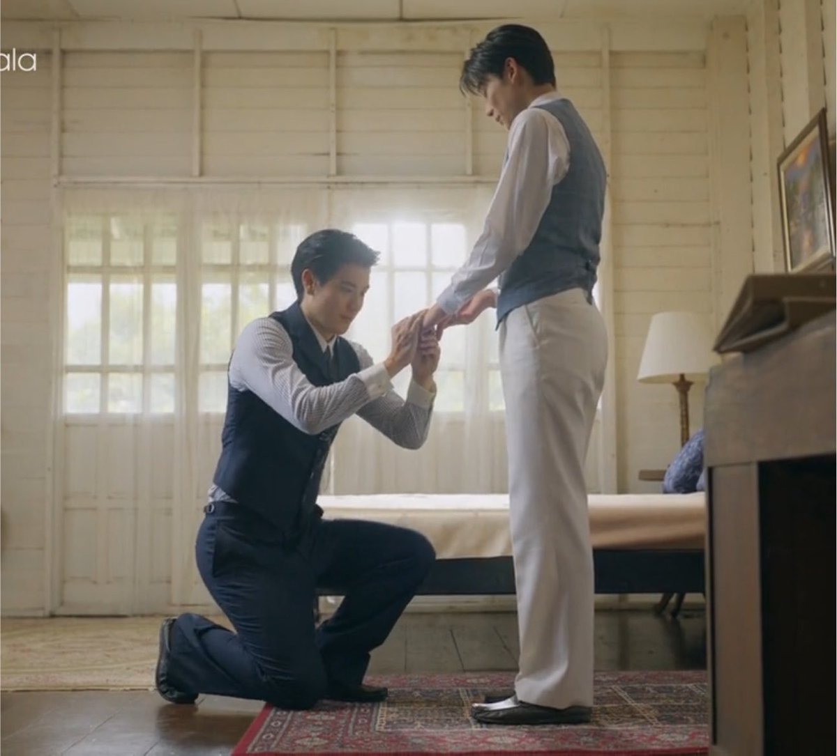 de_lulu7's tweet photo. What truly made me emotional is realizing that, in the 1930s, this was the only way they could ever get married. 😭

THE EDGE OF HORIZON EP6  
#อรุณรุ่งEP6 https://t.co/ElVbYuxpZB