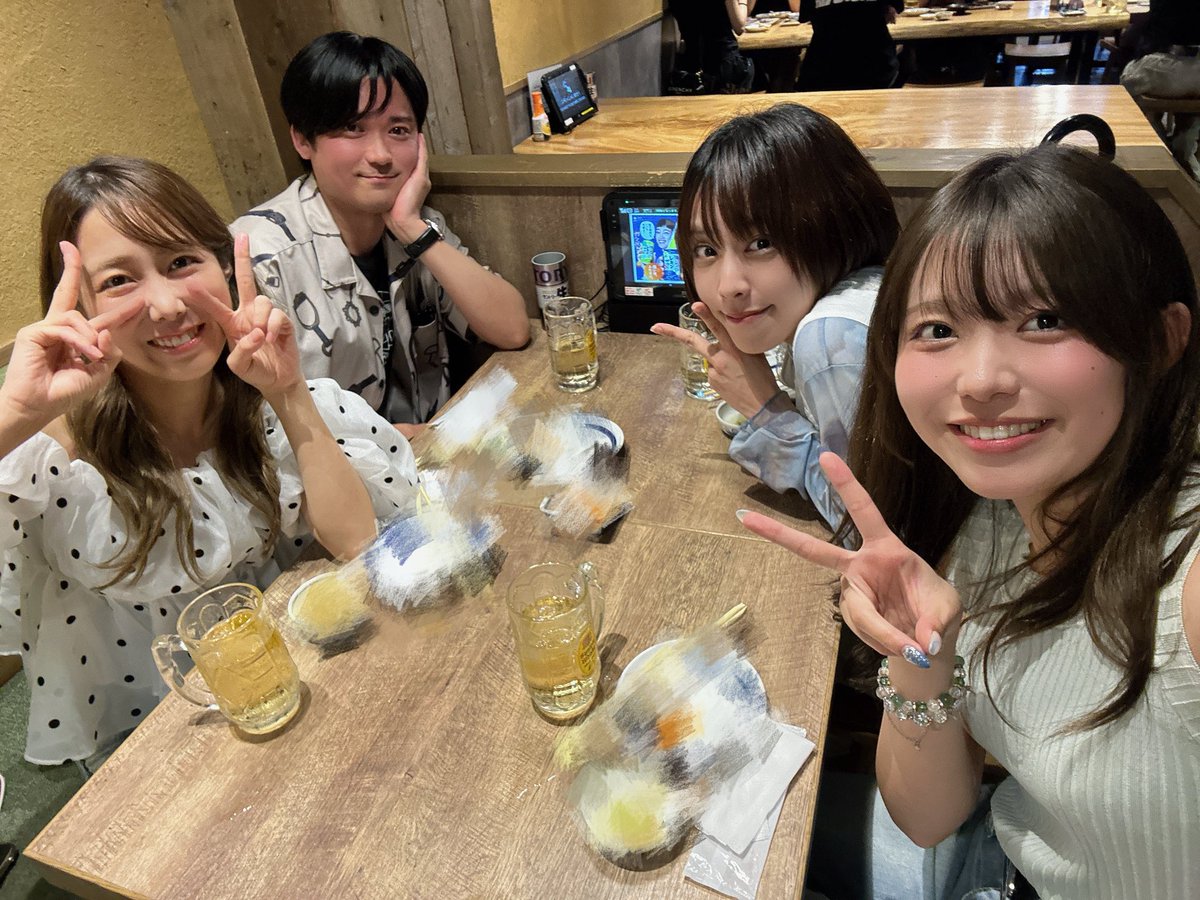 mion_dr_m_st_ge's tweet photo. こんにちわん🐶

先日楽屋組でご飯に行ってきました💖
とっても楽しい時間でした🥹
久々に会えて嬉しかったなー😆✨️✨️

また遊ぶんだ〜🎶 https://t.co/Top6JbmNgB