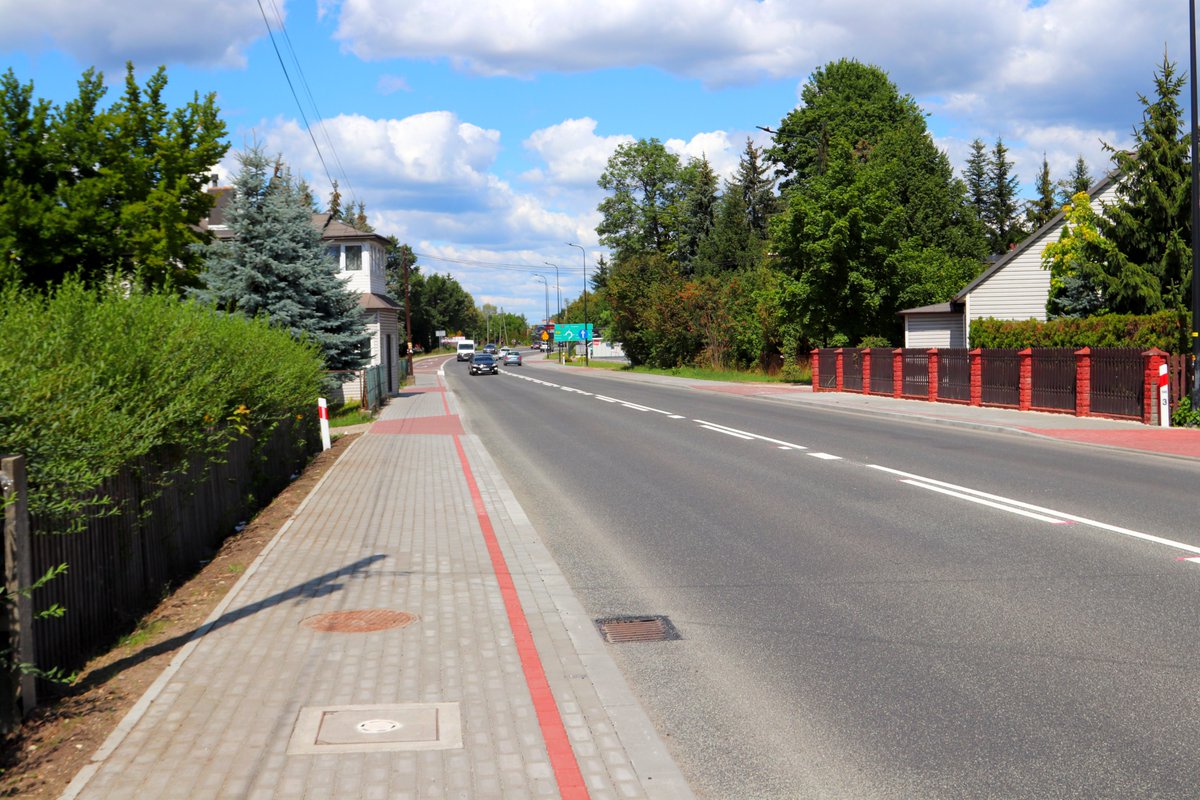 GDDKiA_Rzeszow's tweet photo. Zakończyliśmy remont #DK9 w #Kolbuszowa😀
✅ nowa nawierzchnia położona
✅ krawężniki na swoim miejscu
✅ kostka brukowa ułożona
✅ kratki wyregulowane
✅ oznakowanie odtworzone
#Podkarpacie #ŁączymyPolskę https://t.co/wukyjdgEW7