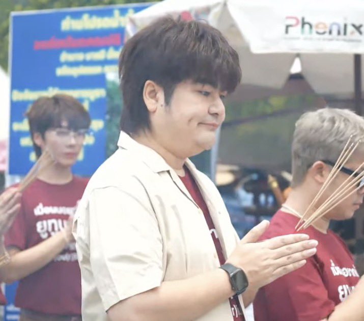 vitaminbam's tweet photo. โอ๋เอ๋เล่น ยทบ ด้วยหรอ

YourTuber Worship
#บวงสรวงYourtuber https://t.co/x6GpPtEmbB