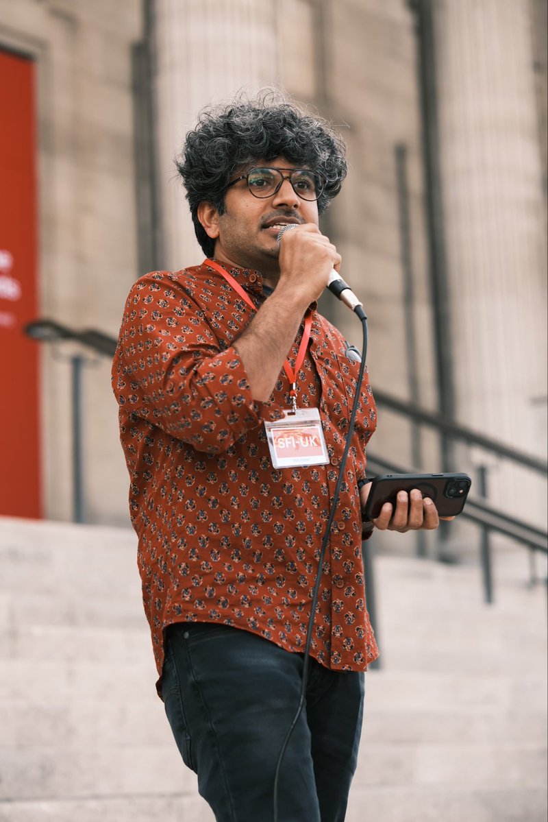 sfi_uk's tweet photo. SFI Leeds President Comrade Manoj, Secretary Comrade Gayathri, Vice President Comrade Danish and Joint Secretary Comrade Disha spoke to the crowd, followed by other speeches and poetry recitals in support of the student movement. https://t.co/E414K7mM4t