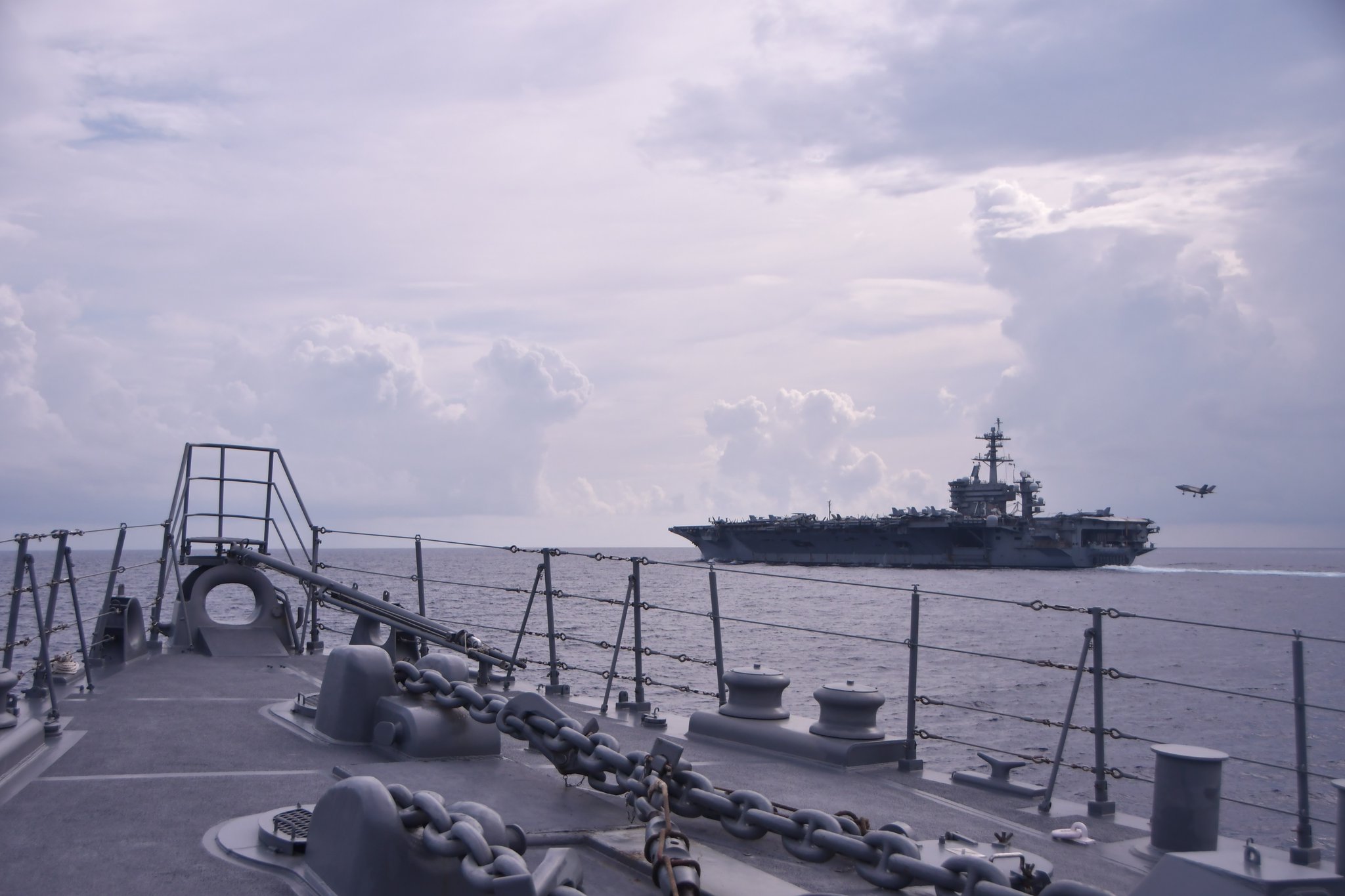 防衛省 海上自衛隊 na platformě X: „🇯🇵🇺🇸 #ゆうだち は、#米海軍