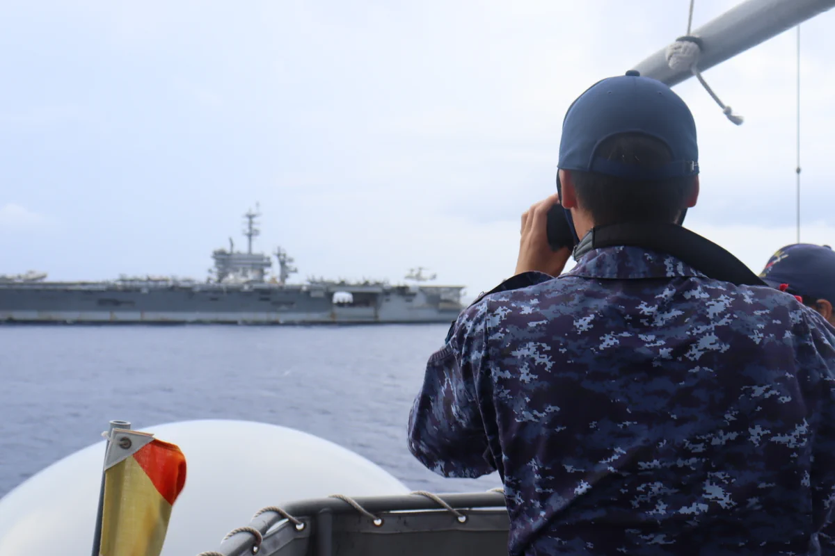 チャレンジ（米海軍） 防衛省 海上自衛隊 na platformě X: „🇯🇵🇺🇸 #ゆうだち は、#米海軍