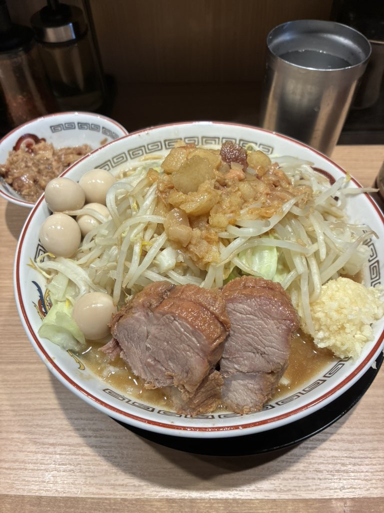 Namluss28653's tweet photo. ドカ食い気絶寸前 https://t.co/DRThzSr7s8