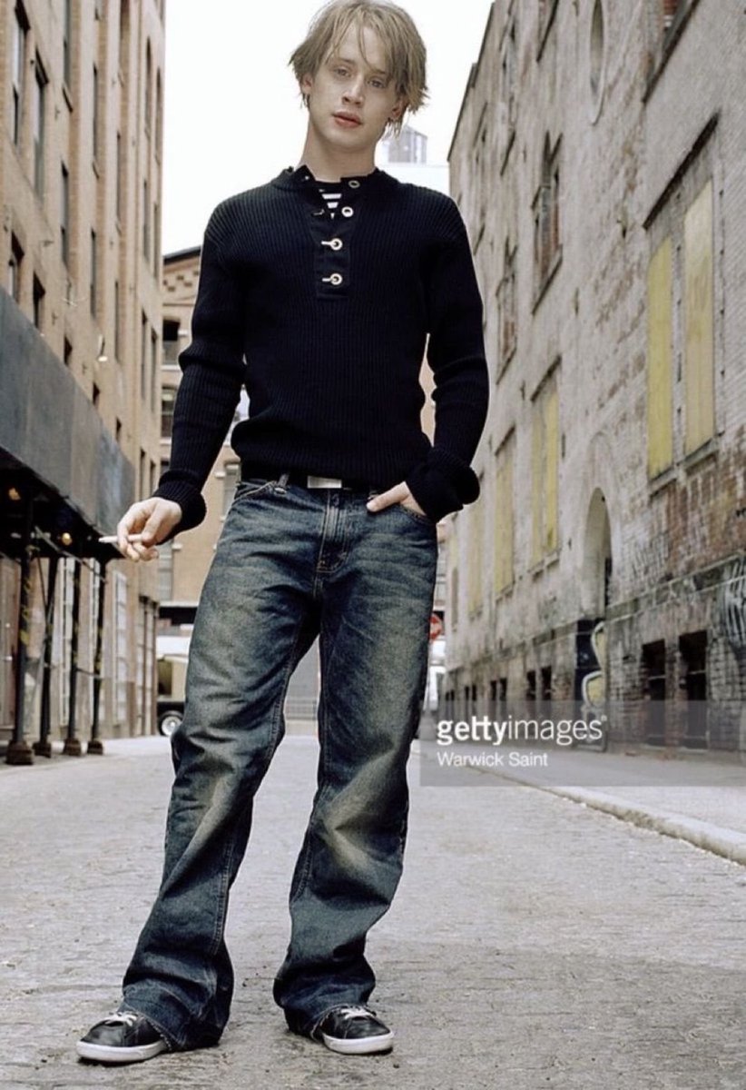 HardestFitPics's tweet photo. Macaulay Culkin for Rolling Stone Magazine (2004) https://t.co/A2W3zQRmdr