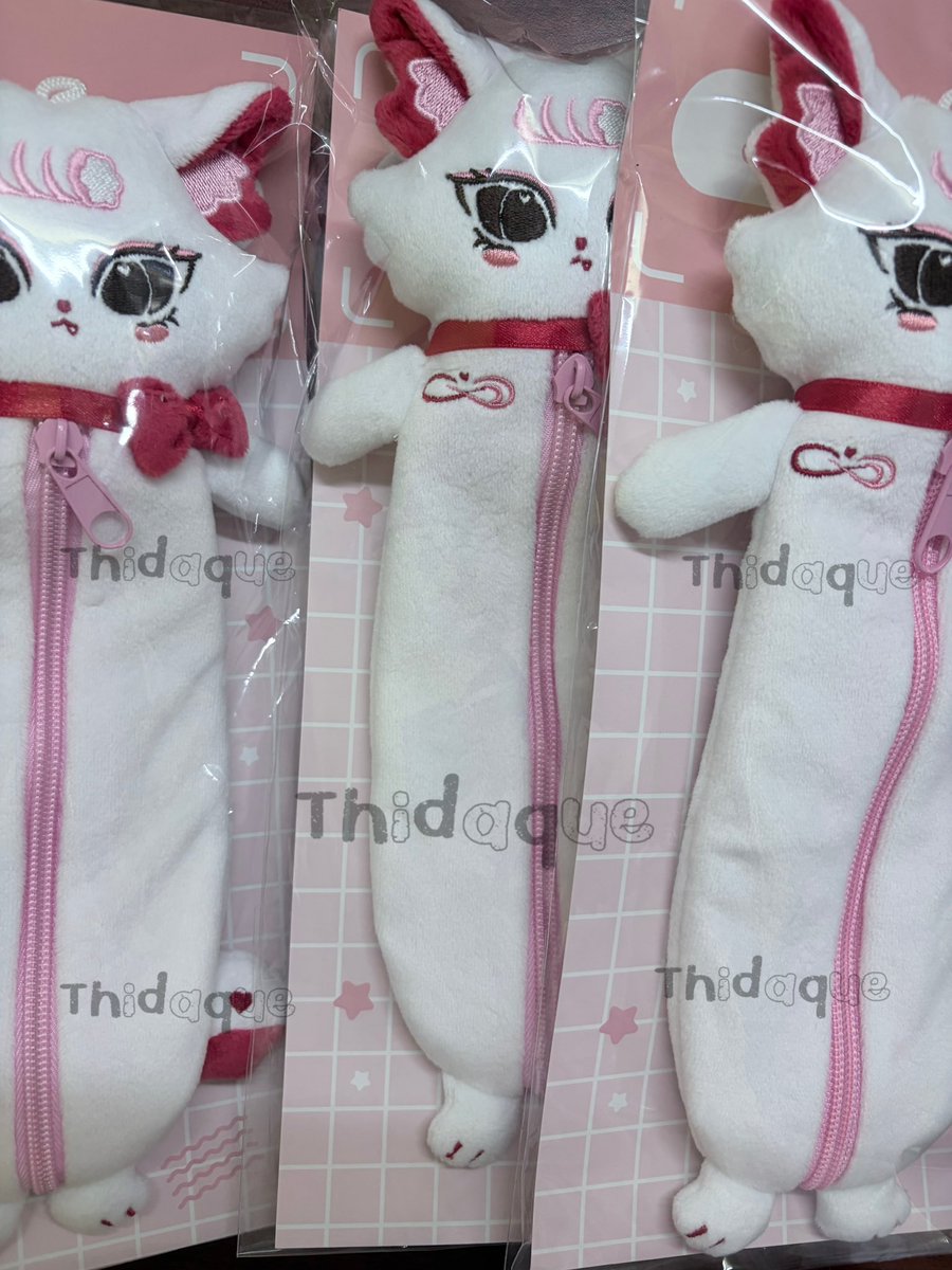 thidaque's tweet photo. WTS  นัดรับ28/30/31/1/2 

ใครสนใจชิ้นไหนเดมได้เลยนะค้า ส่งของให้ได้วันนี้เลย (ยกเว้นไม้ทุบหลังงรอแพ็คให้พน)

#งานมหกรรมนิยายนานาชาติ2026xgmmtv
#ตลาดนัดgmmtv https://t.co/qfenQ3BgCw