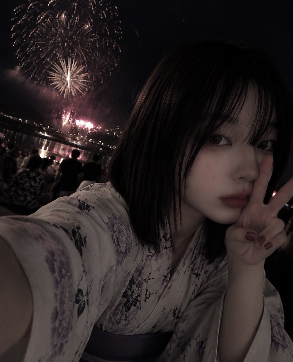 J_Finnj's tweet photo. 花火綺麗だったー！次は一緒に行く？
#裏垢女子 #Jk https://t.co/RiuofzvMFE