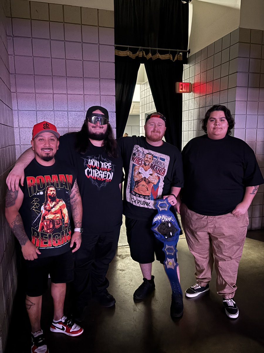 UTG_Risk's tweet photo. #wwebakersfield was alive tonight! 

And I get to see my guys tonight.

Much needed after everything ❤️ https://t.co/gy2IzcOcg0