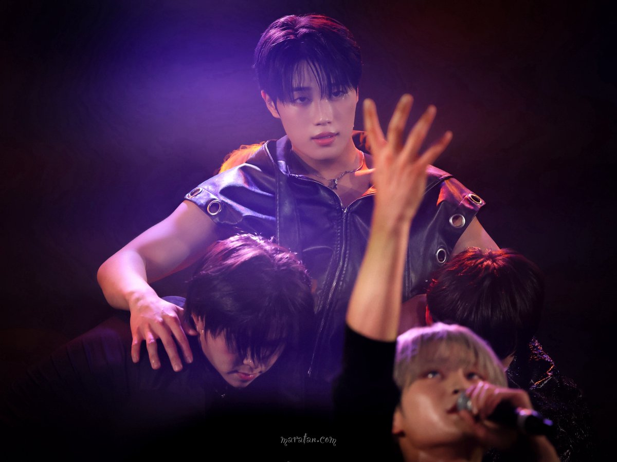 maratan_com's tweet photo. 260726  -DIAZ- Live In Japan 
🫧Memory of Summer🫧 2부

손오공💥

#DIAZ #디아즈
#SINWOO #신우 https://t.co/Xboxjw1l30
