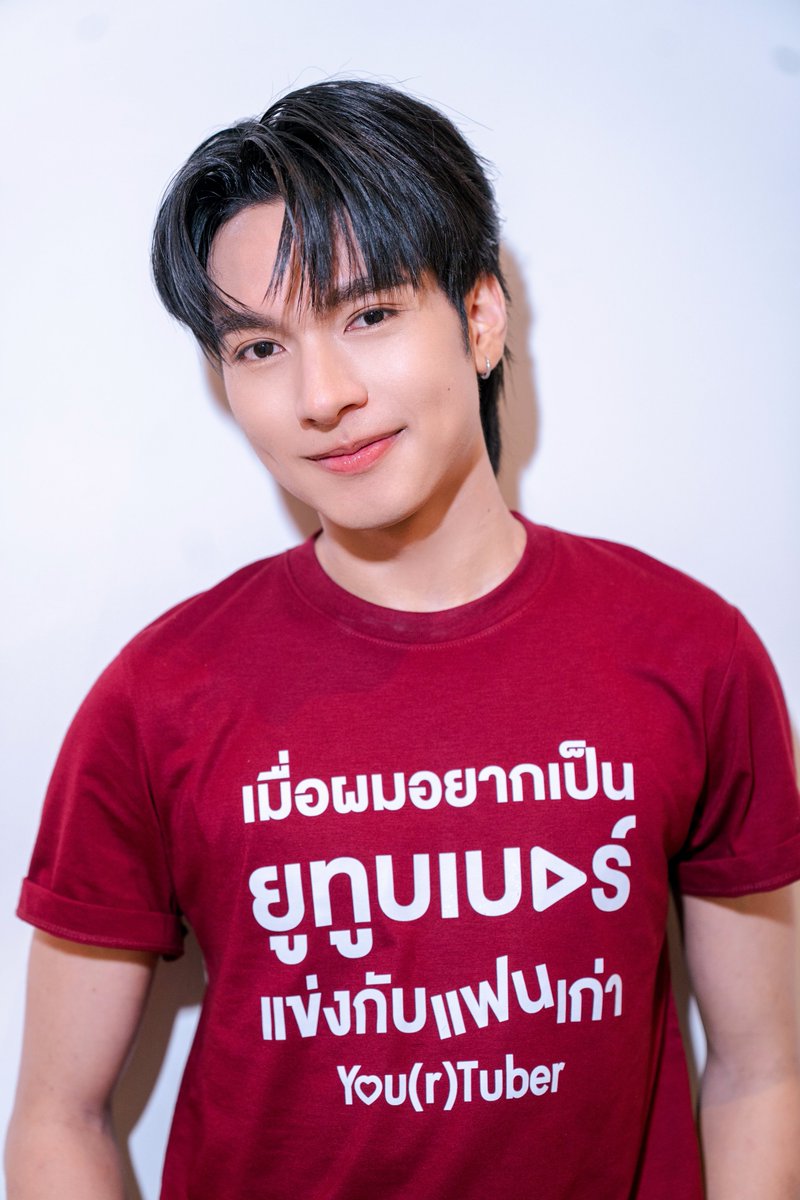 YTBSERIESTH's tweet photo. พิธีบวงสรวง เมื่อผมอยากเป็นยูทูบเบอร์แข่งกับแฟนเก่า You(r)tuber Series 

ฟิวส์ วัชรพล ก้อนทรัพย์ 
รับบทเป็น คิม

YourTuber Worship
#บวงสรวงYourtuber https://t.co/vHjanWfHj3