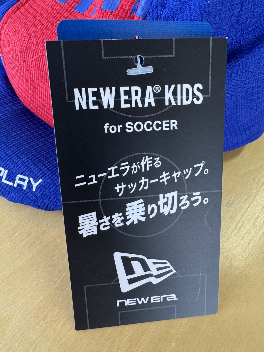 zonewebofficial's tweet photo. ◇━━━━━━━━━━━━◇
　FOOTBALL ZONEから
　⚽️プレゼント企画🎁
◇━━━━━━━━━━━━◇

NEW ERAのジュニアサッカーキャップ🧢
ジュニアサッカーに特化したモデルを開発✅

カラーはホワイト⚪️とブルー×レッド🔵🔴
それぞれ1名様にプレゼント✨

＝応募条件＝
1⃣FOOTBALLZONEの公式Xをフォロー 
2⃣このポストをリポスト🔄いいね❤️

締切は8月2日（日）まで📅
ご応募お待ちしております😊

#NEWERA #ニューエラ