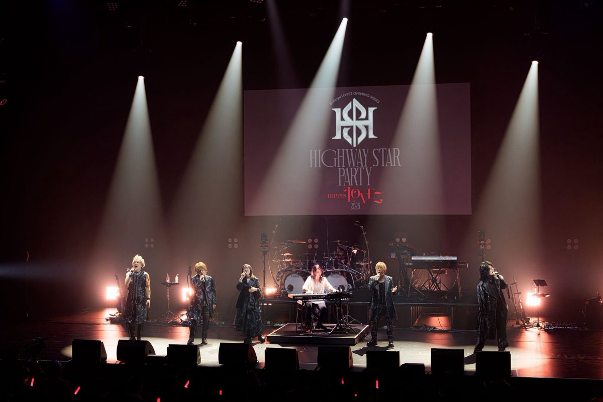 piano_shiho's tweet photo. JAMさんとのコラボ！
緊張感MAXでしたが、楽しかったなぁ。
2015年の横浜アリーナでJAMバンドとして演奏した緊張感を思い出しました！

JAMさんと出会って20年近く。いつもいつも音楽の楽しみを体感させてもらっています。
ありがとうございます♡
#jamproject  #hsparty2026 https://t.co/ICkmfB0PVh