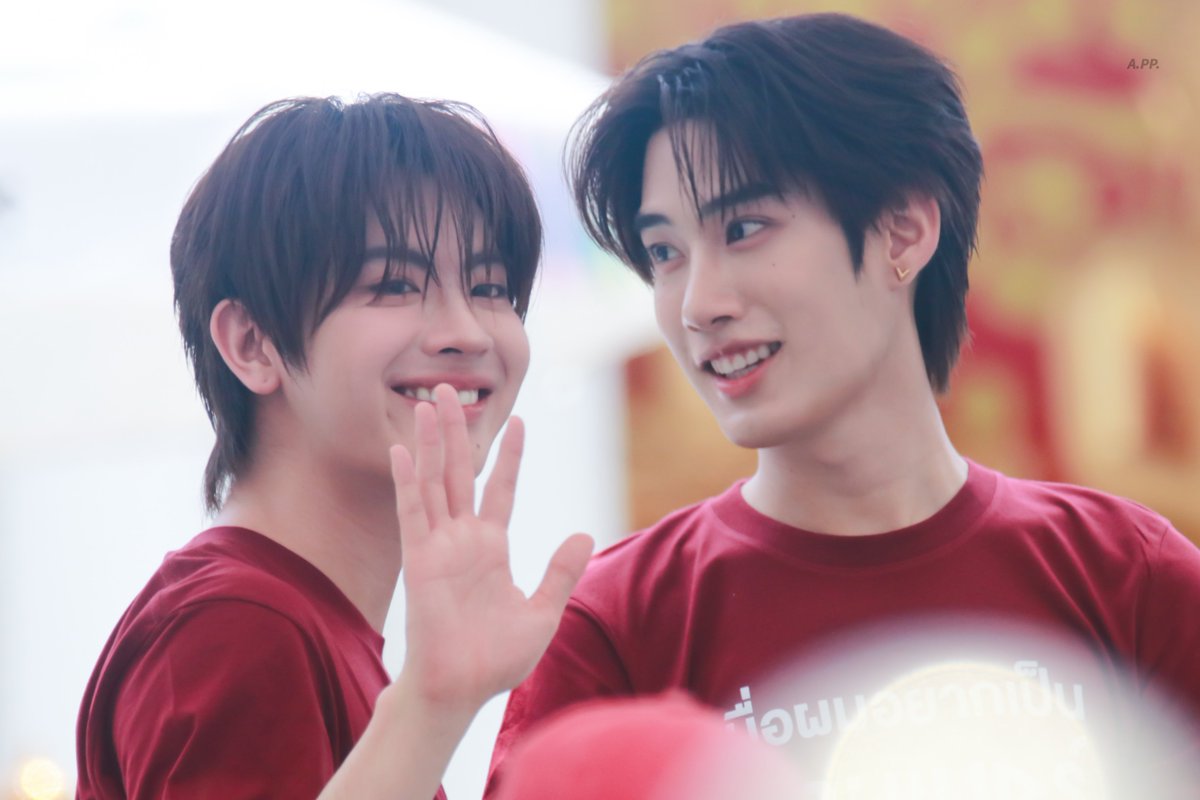 APLEPIEEEEE's tweet photo. พี่อินทัช น้องชอบคุณ 

#บวงสรวงYourTuber
#TLE_mtm #Firstone 
#TleFirstone #เติ้ลเฟิร์สวัน ♡ https://t.co/utK2mr7X1d