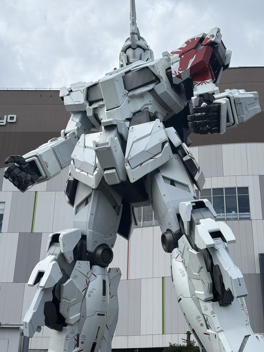 tanukimaru71's tweet photo. 見納めユニコーン https://t.co/EVoacaq9mA