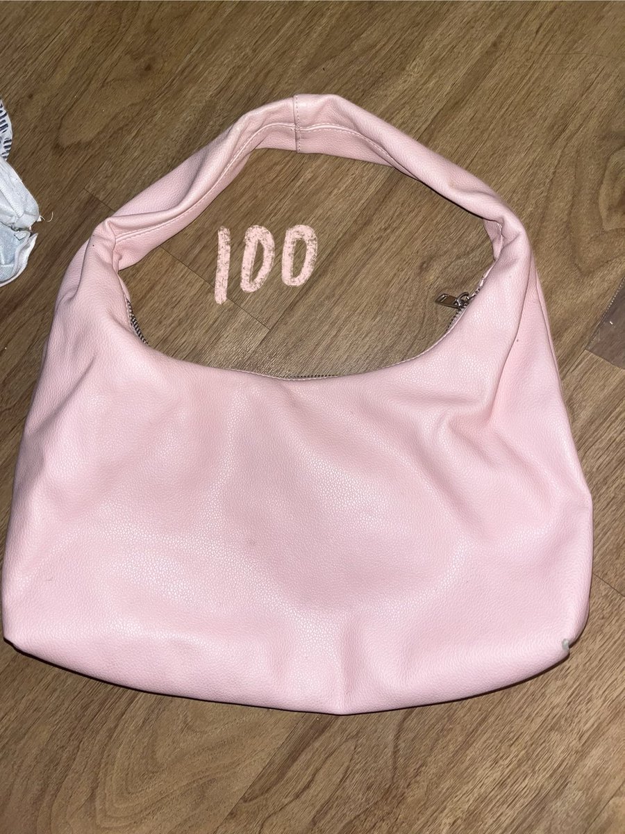 yuistron's tweet photo. ༑ ࿐ྂ。wts lfb bag bags ph

michi pink medium hobo bag
eighty twenty purplish pink medium bag 
༉‧₊˚ prices in pictures; can nego if taking both

   ༊ payo / 3 days
   ༊ j&amp;t, sdd (qc)
   ༊ x sensi! has signs of usage: marks &amp; spots https://t.co/fx5e2hFvA3