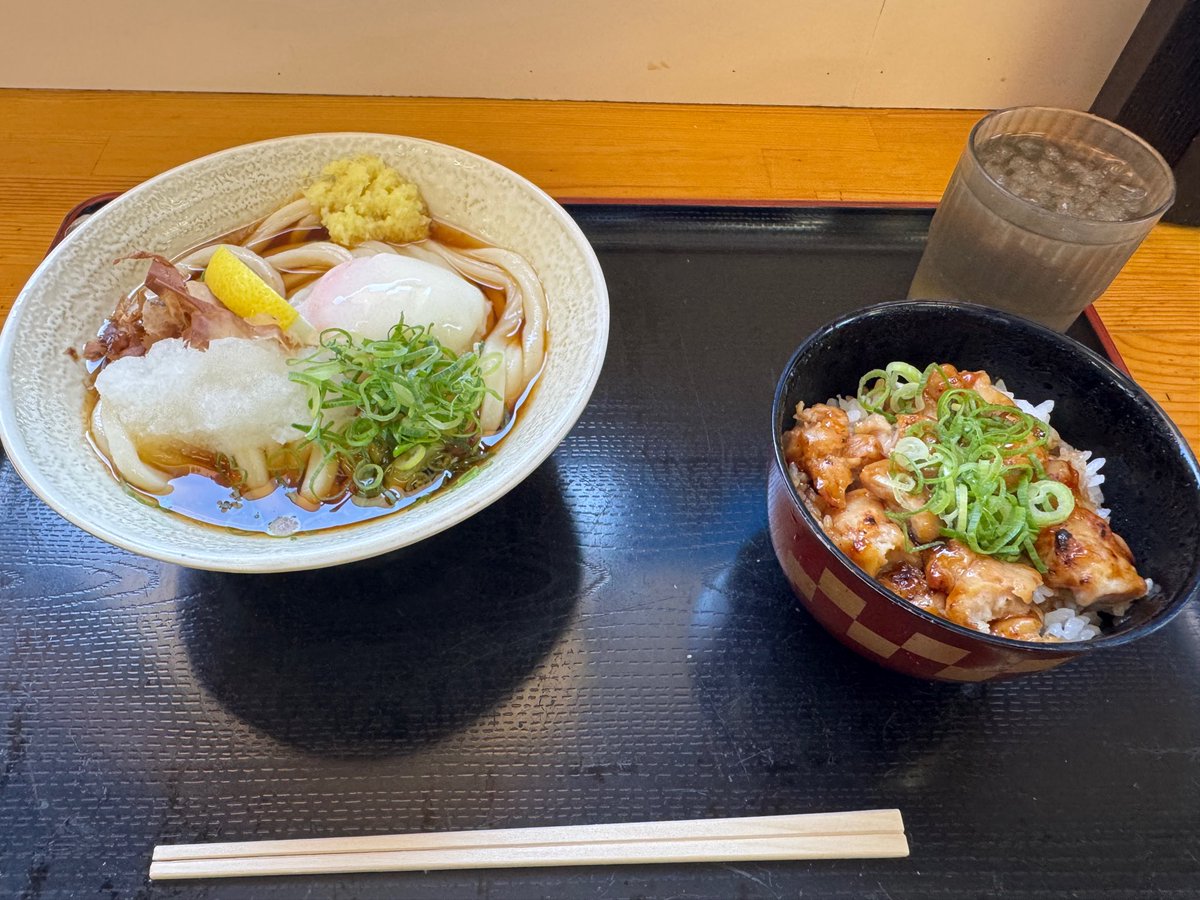maybe_imai's tweet photo. 夏休みなので、うどんを食べにやってきてます https://t.co/yjUaJytJ67