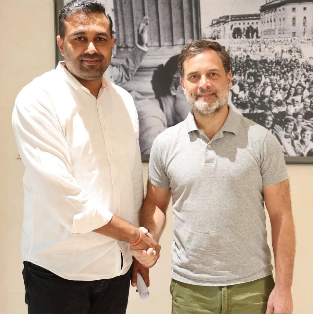 RavikantINC's tweet photo. युवा कांग्रेस के राष्ट्रीय महासचिव एवं राजस्थान युवा कांग्रेस के प्रदेश प्रभारी भाईसाब  विकास चिकारा जी को जन्मदिवस की हार्दिक बधाई एवं शुभकामनाएँ।

 में ईश्वर से आपके स्वस्थ, सफल एवं उज्ज्वल भविष्य की कामना करता हूँ।
@VikasChhikara_ https://t.co/5GGLFMRbvi