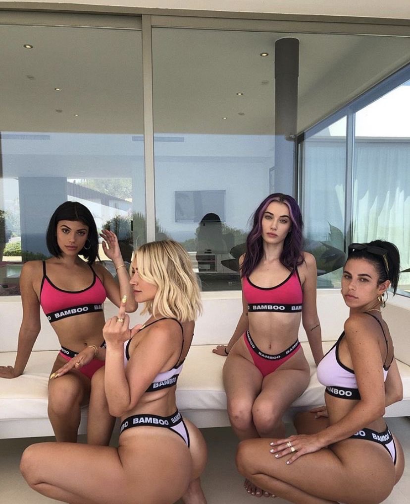 SEXGROUPGIRLS_'s tweet photo. Ask how much to join my group chat https://t.co/lojkU8cSLS 

#snaphack https://t.co/Tk05M0gqn8