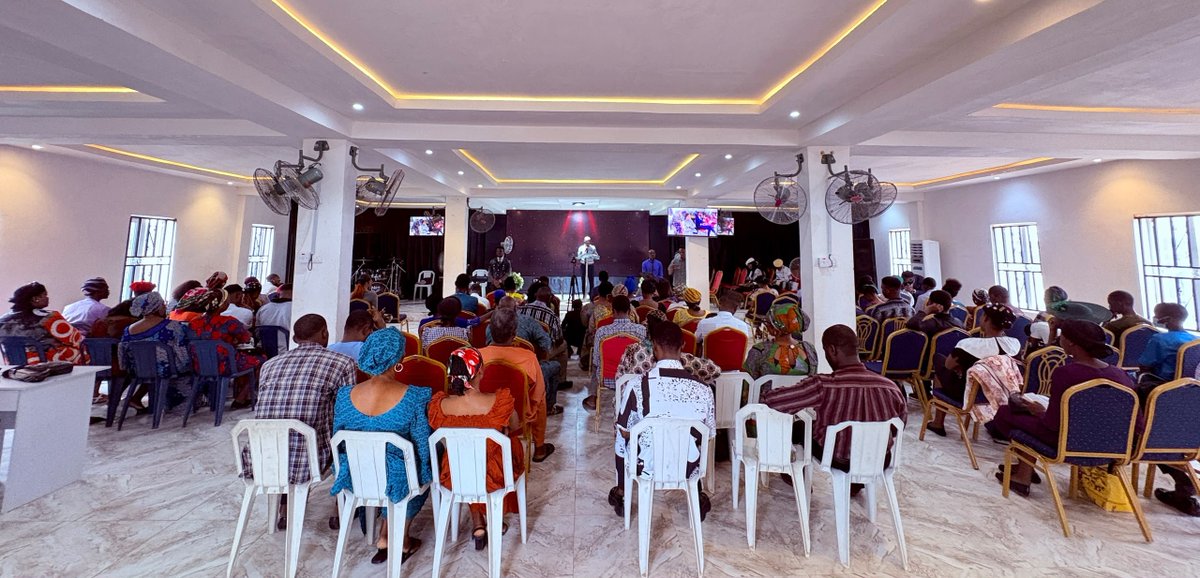 RccgFortecity's tweet photo. Message: Abundant Life 
Preacher: Pst Dimeji 
Text: John 10:10, John 15:1-5

 The sermon focuses on God's desire for believers to experience abundant life. Jesus described Himself as the True Vine,teaching that believers can only bear lasting fruit by remaining connected to Him. https://t.co/e8FYq1f7Ng