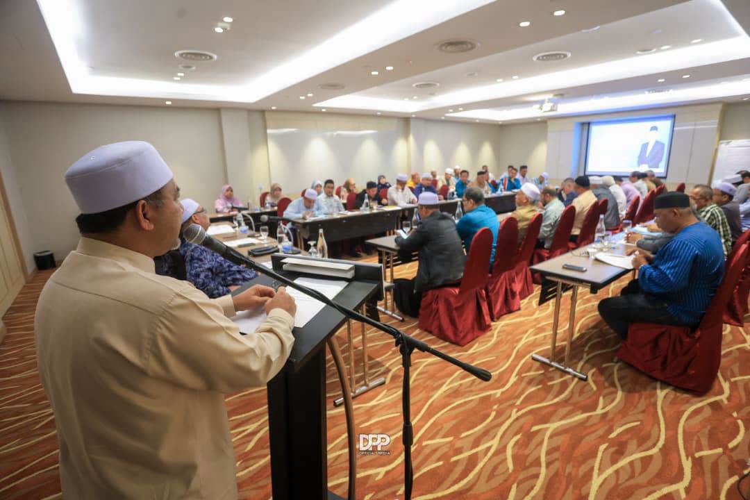 mb_kelantan's tweet photo. 04 Safar 1448, 19 Julai 2026 - Ahli-ahli Yang Berhormat Kelab Penyokong Kerajaan (BBC) Kelantan mengadakan Bengkel Penggubalan Rang Undang-Undang (RUU) sebagai persediaan menghadapi Persidangan Dewan Negeri Kelantan yang bakal berlangsung, https://t.co/xvzECi6dbk