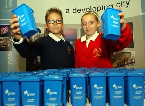 HullsEnterprise's tweet photo. Four months till #GEWUK we will be showcasing some memories from every November in the last 23 years of us hosting enterprise actives.

In 2010 we held a primary enterprise event in partnership with @youngenterprise in which pupils got to know about international trade. https://t.co/95fBxNJYSb