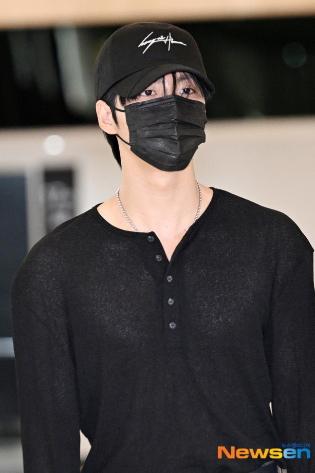 nobodylikehwa's tweet photo. [📷] 260727 | DEPARTURE — PRESS PHOTOS

#SEONGHWA #성화 https://t.co/PvpIAb9gnv