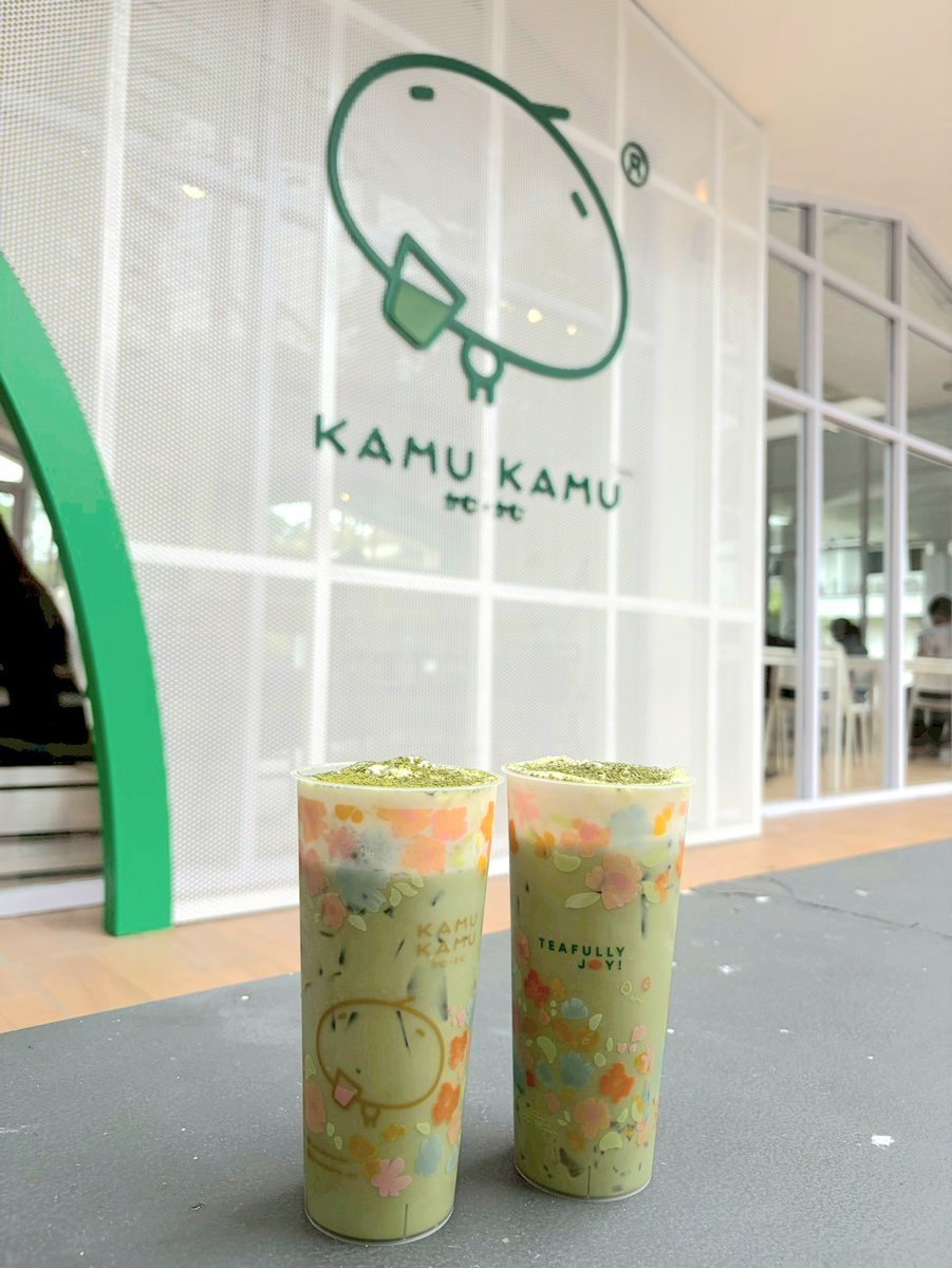 geegissss's tweet photo. เห็นเต็มฟีดเลยเมนูนี้เลยต้องมาลองบ้าง เมนู Matcha Chado ของ Kamu Kamu คืออร่อยมากชอบครีมชีสนัวสุดๆ มัทฉะเข้มข้นกินละเข้ากันมาก อย่าลืมเพิ่ม warabi mochi ด้วยนะ 🍡เพิ่มความหนึบๆ เริ่ดมากกินเพลินๆเลย ความหวานแนะนำ 50% นะกำลังพอดีเลย บูสๆช่วงหลังบ่ายได้ดีมาก ตอนนี้มีโปรเหลือแก้วละ 67 บาทเองนะ แต่แนะนำเพิ่มวาราบิโมจินะ +20 บาทอร่อยคุ้มค่าสุดๆ ชูก้าเลิฟๆเลย 🥰