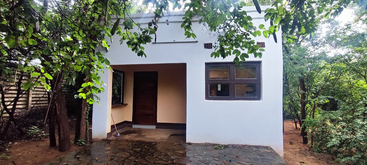 MAD4safari's tweet photo. Kalahari Sand Ridge Inn

📍Highlands, Livingstone 

🏠3 Bedroom s/c apartment @ K2000 pn
🏚️1 Bedroom s/c bungalow @ K1000 pn 

☎️ +260 96 8393086 ( WhatsApp ) https://t.co/krkwnvTRhd