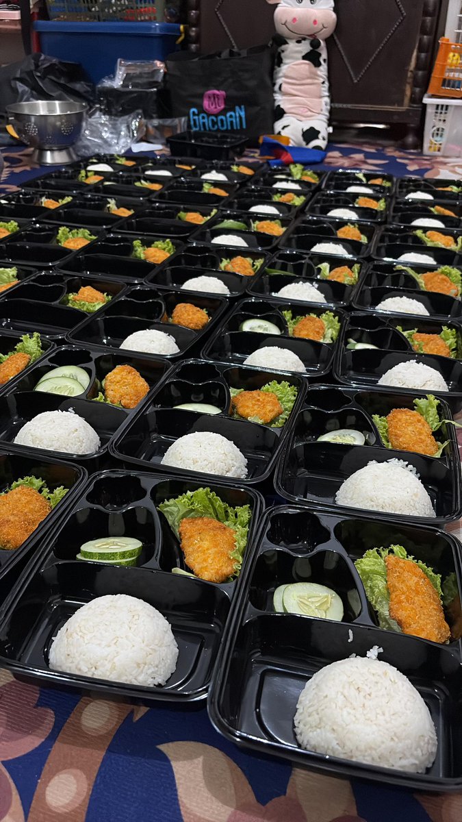 toodumbtodai's tweet photo. HELP RT PLEASE YANG LEWAAT🥹🙏

Temen-temen, aku lagi butuh uang banget selama menjaga nenekku di rs, uang makan, pempers nenek dan kebutuhan lainnya

Aku jual nasi serba 10ribu untuk yang sedang ingin berbagi/sedekah atau order buat makan🫶🥹
dom. Palembang ya
no wa 082184968215 https://t.co/ENI5sF52xE