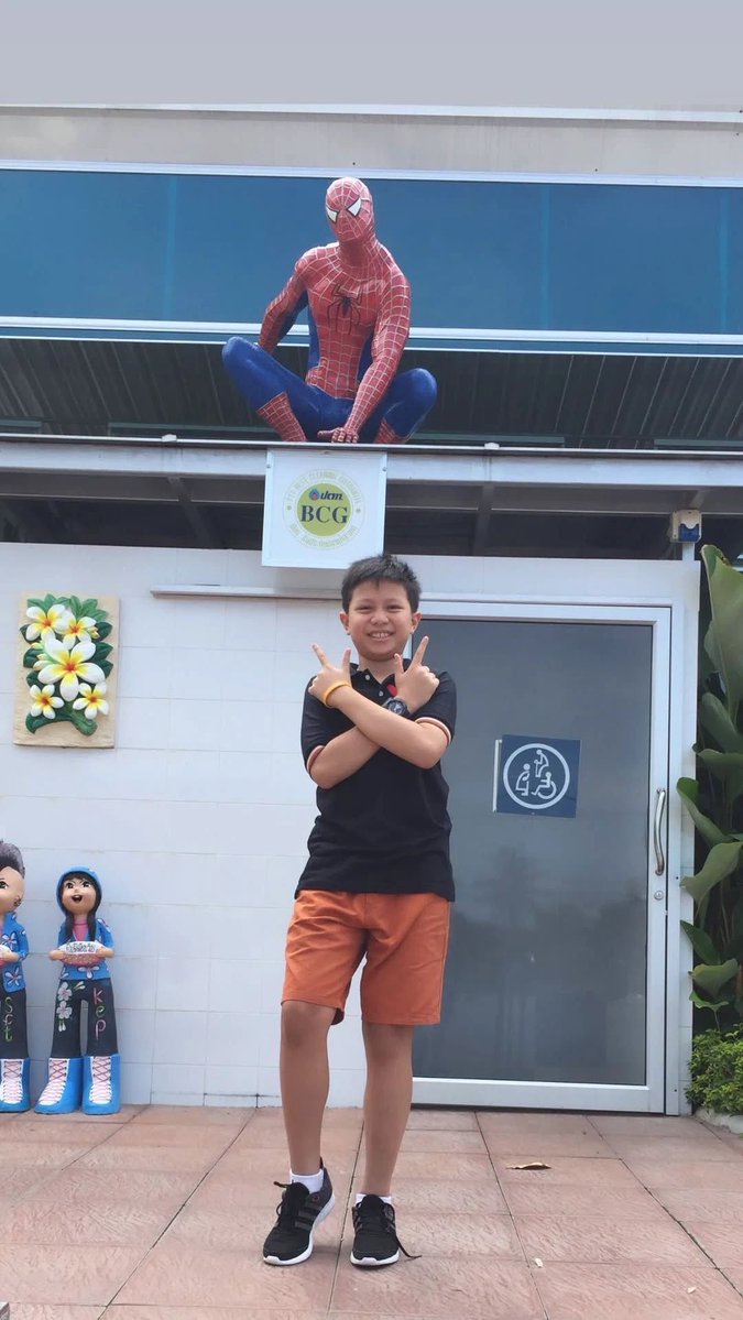 lovingjakrapatr's tweet photo. williamjkp x spiderman https://t.co/9IfzbsQaSM