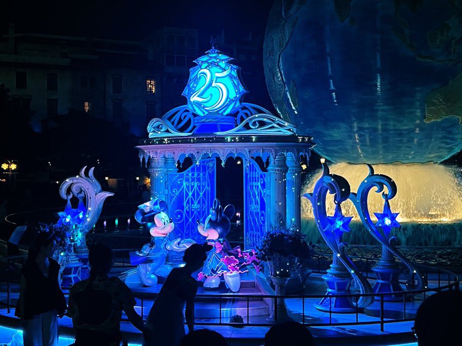 suon_82's tweet photo. ディズニーシー 25周年に行けた🌟
次はハロウィン🎃 https://t.co/WjWcS2JRN5