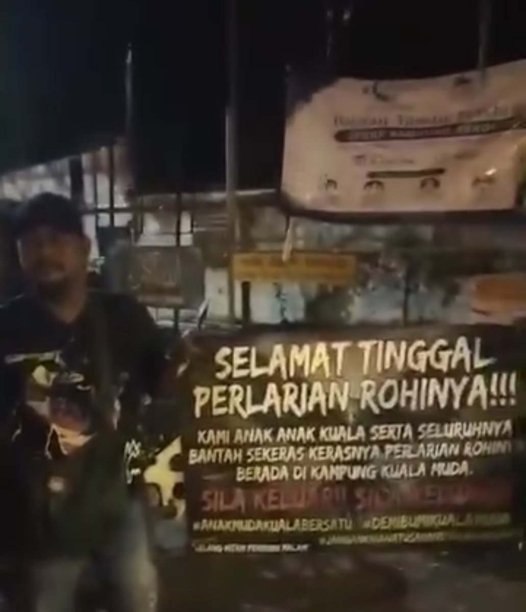shafiur's tweet photo. Last night, around 30 Rohingya families were reportedly forced from Kuala Muda, Penang, after local vigilante groups demanded they leave. Kuala Muda has now been declared a “Rohingya-free area” by those behind the campaign, with banners proclaiming “Goodbye, Rohingya refugees.” 

Four busloads of Rohingya refugees were reportedly sent to Kuala Lumpur, while UNHCR was told to resettle them elsewhere or remove them from Malaysia. 

What kind of immigration policy is this? This is collective punishment and intimidation of a vulnerable refugee community. If Malaysian authorities allow vigilante groups to expel refugees with impunity, they are legitimising mob rule over the rule of law.