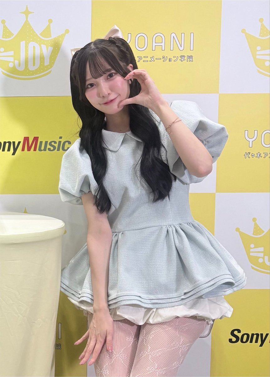 chu30rn's tweet photo. ；260726 ももちゃんとツーショはじめましてした🍑♡最後見つめられてドキドキ、、；；
@yamada_momoka__   #ももかわいい 
 #ニアジョイ https://t.co/mhYC4u5yKz
