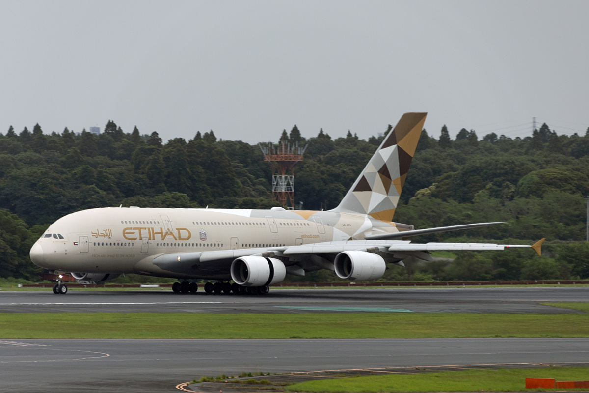 geo7080's tweet photo. スターラックスA350-1000銀塗装(B-58553)目当てで成田空港へ。 待ち時間も大韓航空B747-8やエティハドA380を楽しめて満足。 昼以降は全日空やエミレイツのA380もやってくるし、大型4発機好きにはたまらない一日でしょう。
日によっては大韓航空のA380が来る時もあります。 https://t.co/PHMJsrHnfy