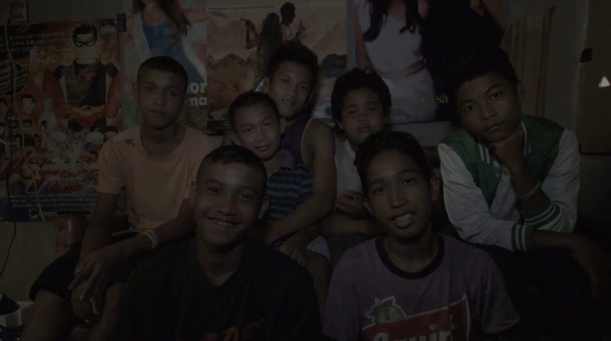 denielemein's tweet photo. 🎞️film spotlight: ISKALAWAGS (2013)

sa usapang ‘love letter to cinema,’ i recommend this coming-of-age film about seven young boys on a quest for their shared love of pinoy action movies...

never thought we actually had a Stand By Me (1986) Bisaya counterpart, but here we are https://t.co/toUc4LD4f1