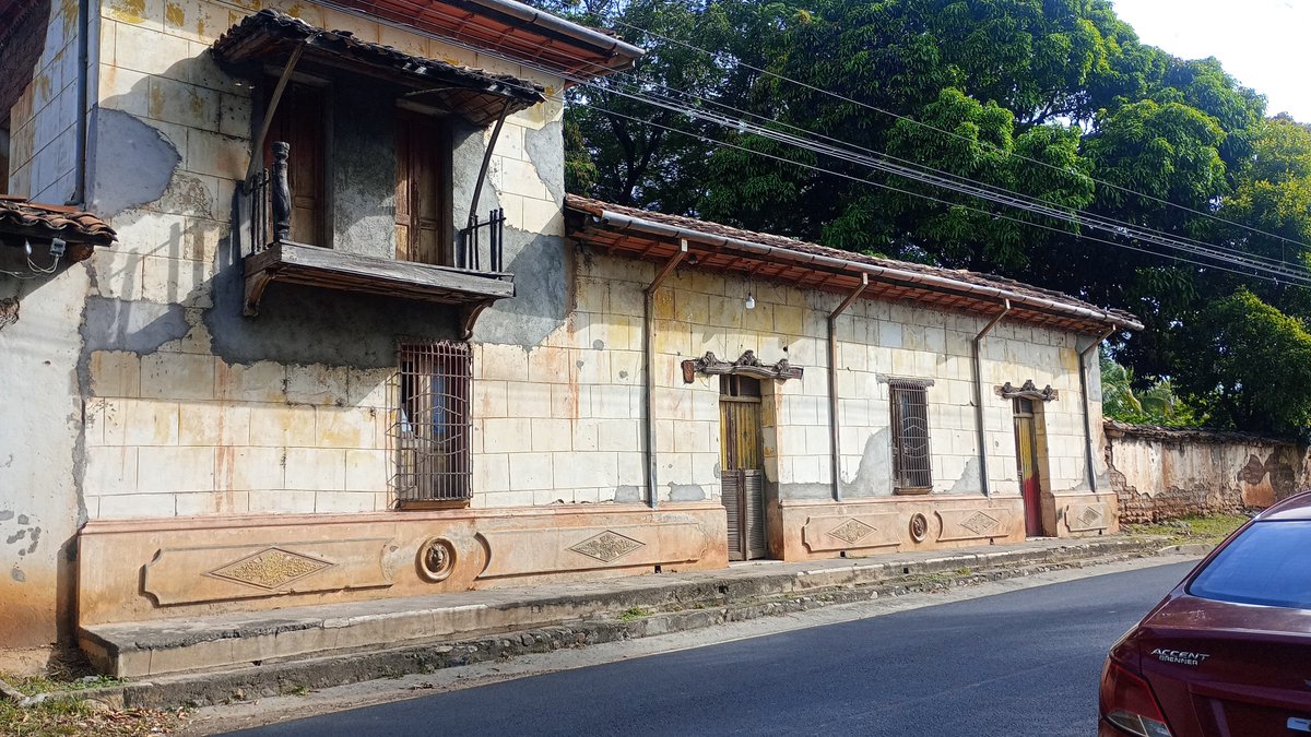 SvArquitectos's tweet photo. Hay que darles vida a las casa con CARACTER https://t.co/5uN9aCziuB