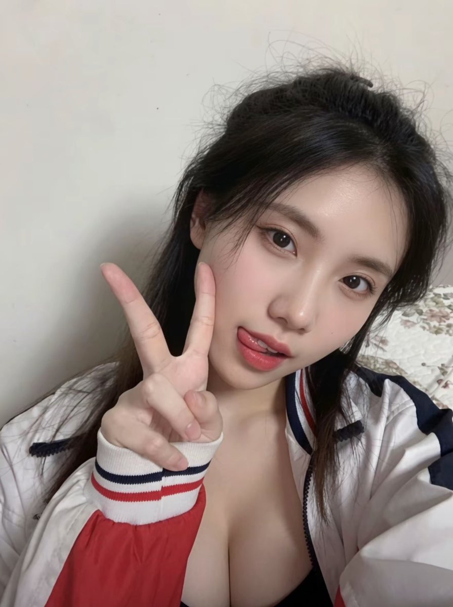 wentianhao4's tweet photo. 请
#反差 #羞辱 #败北 #射屏 https://t.co/jyVIE53CaD