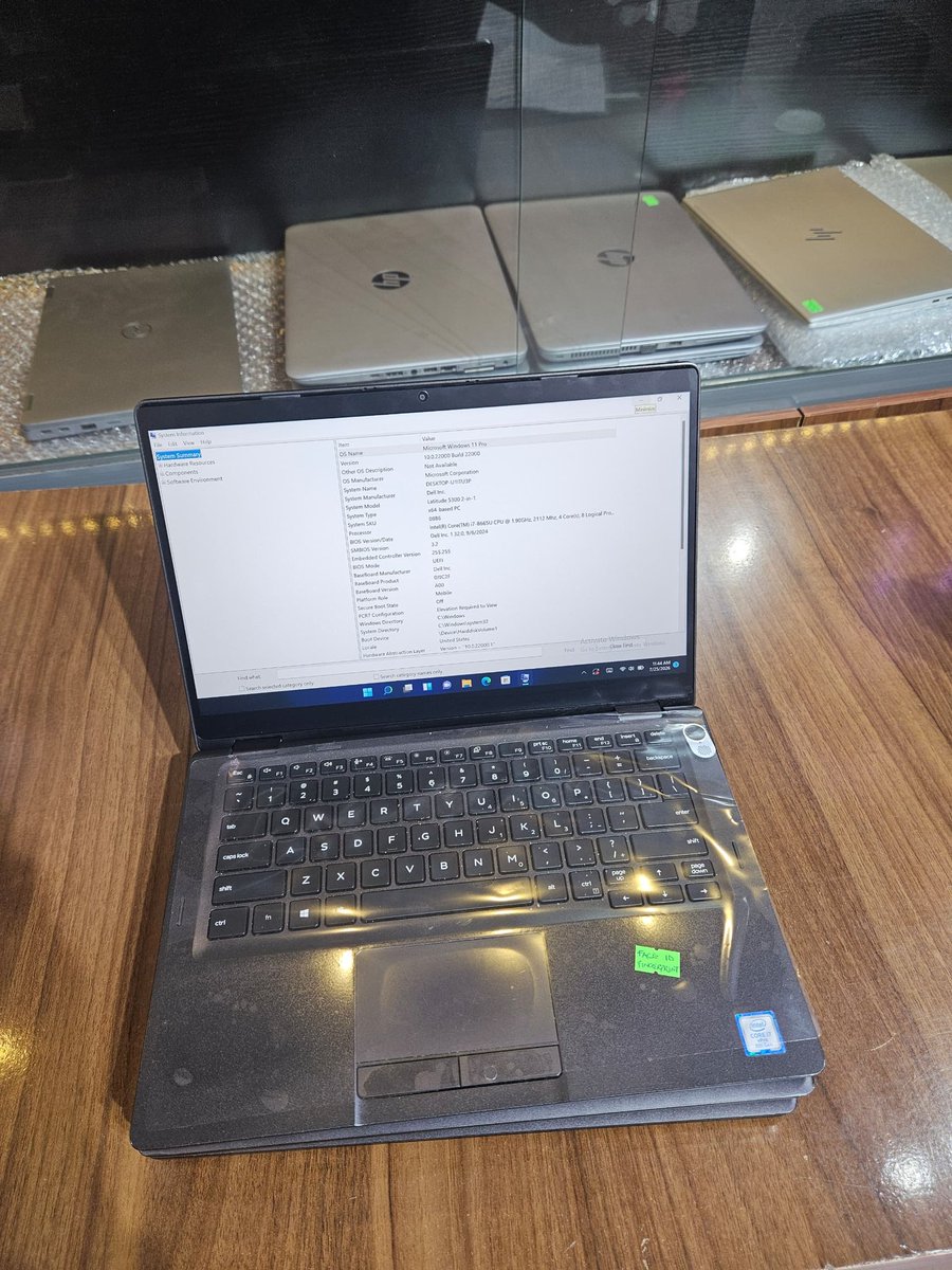 salaficoded's tweet photo. DELL LATITUDE 5300 2-in-1
Touchscreen x360
8GB RAM 256GB SSD
Intel Core i7-8665U
8th generation Processor 
Quadcore(4 cores) @1.90/2.11GHz
13.3-inch screen size
1920×1080 Intel(R) Iris(R)UHD Graphic 620 screen resolution
Keyboard backlit
Face ID
Fingerprint
430k https://t.co/h0GgdsfVwT