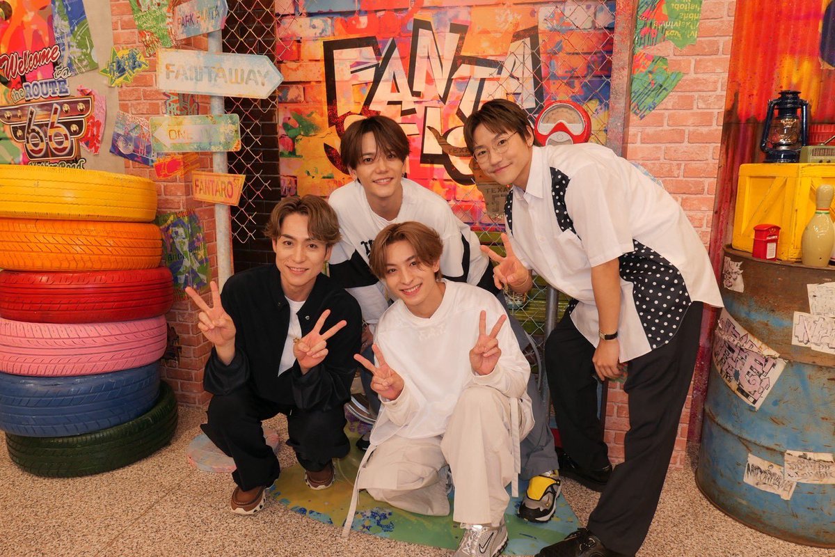 fantastics_fext's tweet photo. ⋱このあと深夜0:15〜放送📺⋰
#FANTASTICS テレビ朝日初冠番組
ファンタスティックPARK 拡大SP🎪✨

#EXILETETSUYA さん率いるLDH選抜が
ファンパに襲来！！
FANTASTICSとハプニング満載の 3番勝負💥

ぜひご覧ください！

@fanta_park_ex5
#ファンタスティックPARK 
#ファンパ https://t.co/ToPPxB9DWA