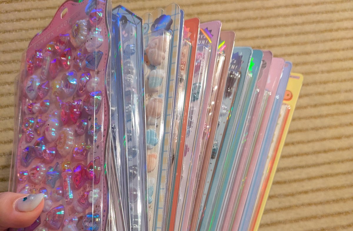 akari684's tweet photo. ボンドロポップアップ🌈
楽しかったけどお財布すっからかん💸 https://t.co/mpq9UDgqlx