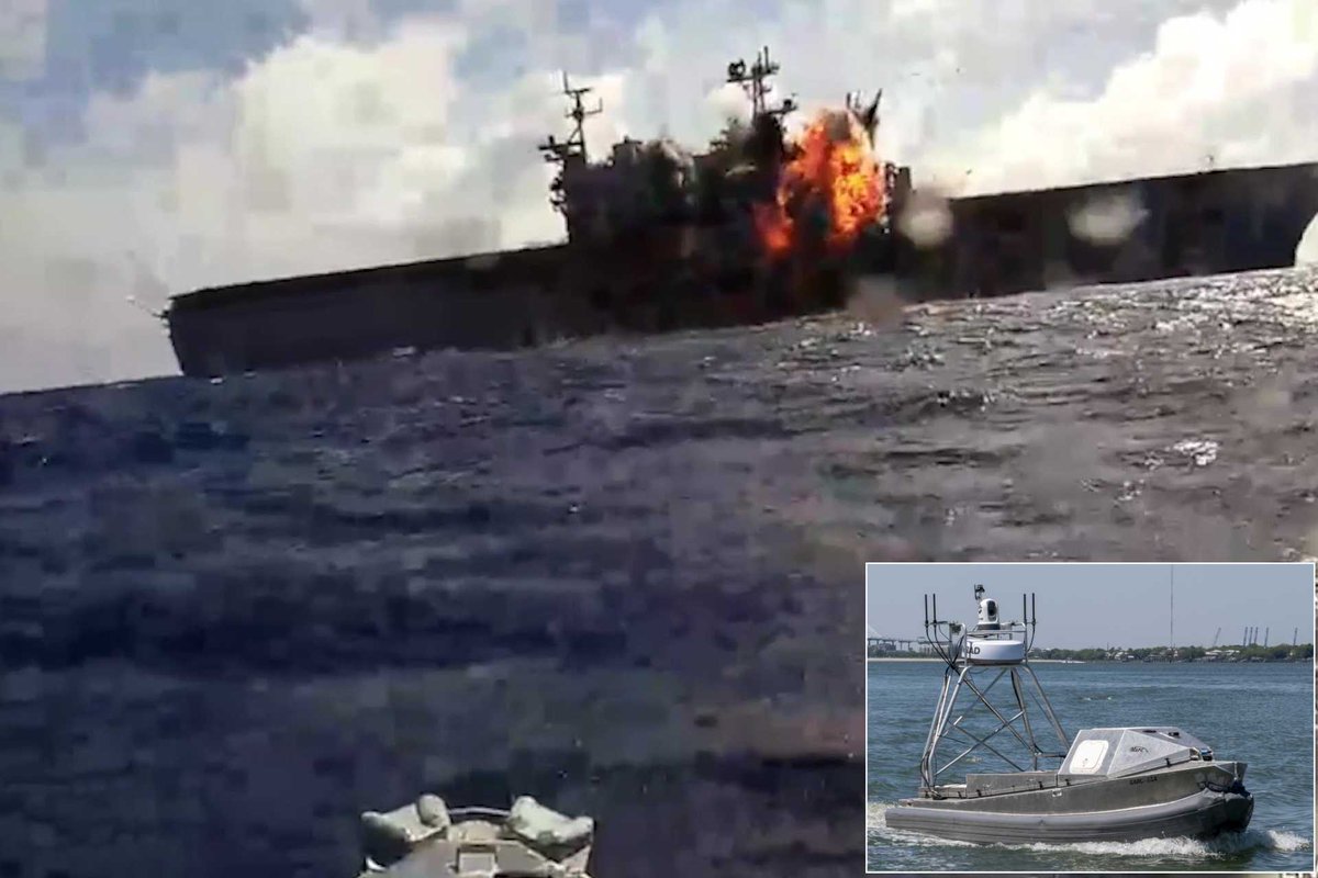 ArmyRecognition's tweet photo. US Navy conducts first GARC kamikaze sea drone strike on USS Peleliu in RIMPAC 2026 SINKEX exercise https://t.co/gtYKPDeg4D