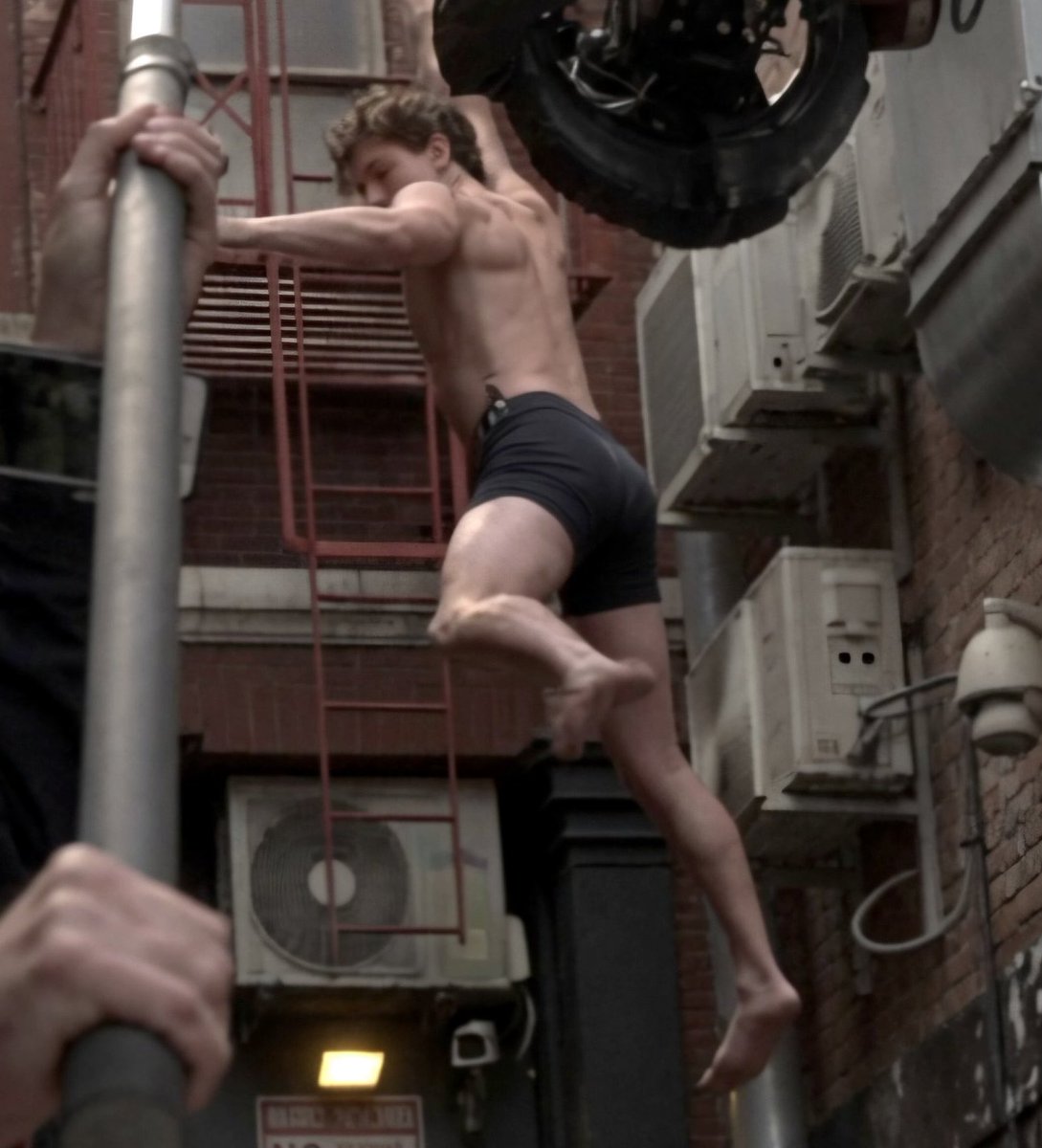aghollnd_'s tweet photo. TOM HOLLAND DO CÉU 🫦 https://t.co/oVgLUr8YcJ