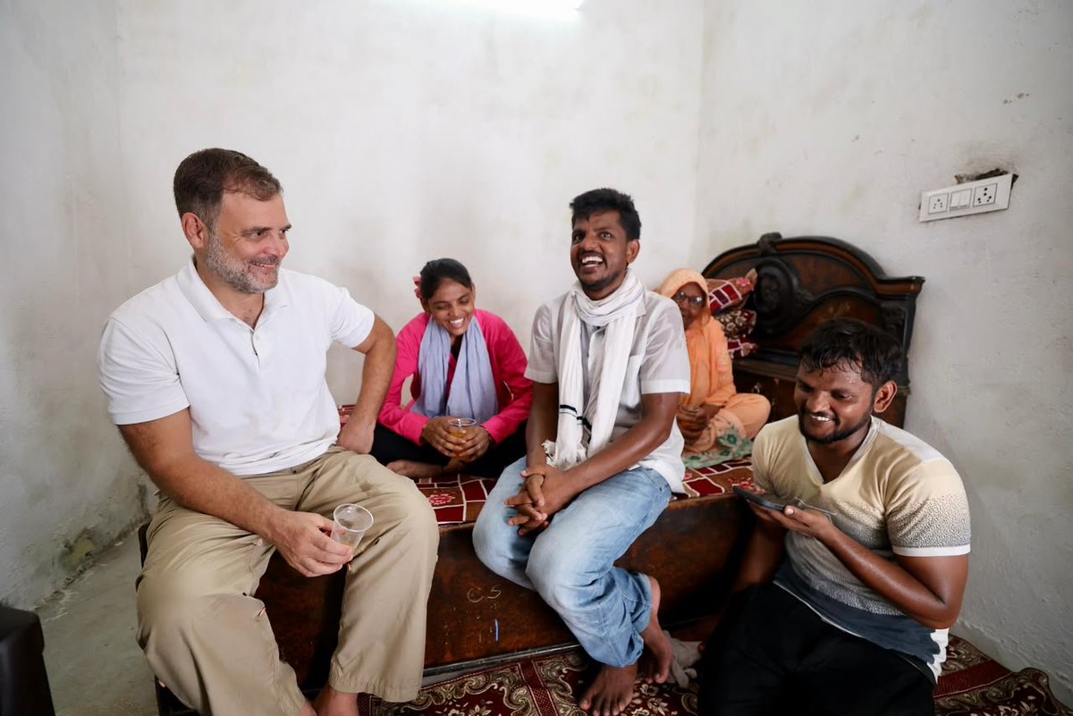 srinivasiyc's tweet photo. संविधान के 2 सिपाही 🇮🇳❤️ https://t.co/10ftYUOhN4