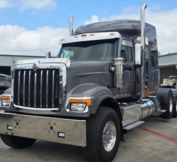 holt_truck's tweet photo. Shop quality used trucks with the performance, durability, and value you need to keep moving.
📢: 2024 International HX520
📍: Irving, TX
⏳: 565
💰: 149,950
🔗: https://t.co/nKxbf8dBWi

#HOLTTruckCenters #UsedTrucks https://t.co/o0y7E33tUW