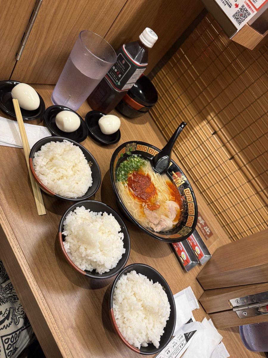 ffpr_3415's tweet photo. ローレンセット完食
 #一蘭ローレンセット
 @Lauren_iroas https://t.co/JGhNqRBYJ0